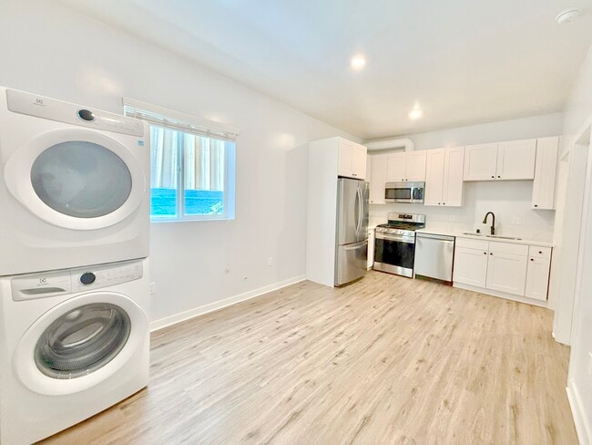 839 Merwin St, Unit .5 in Los Angeles, CA - Foto de edificio - Building Photo