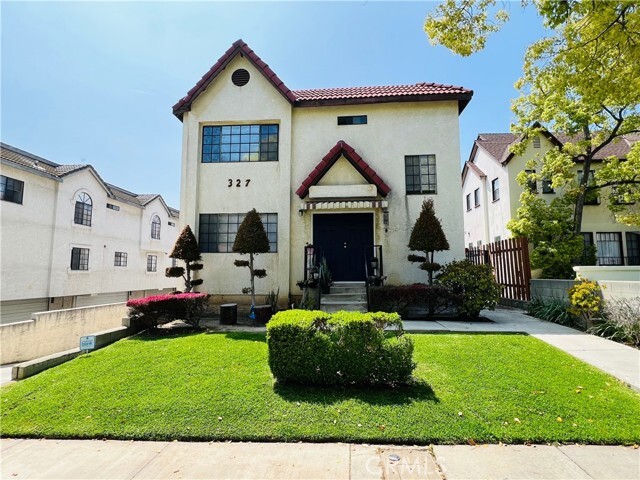 327 La France Ave-Unit -C in Alhambra, CA - Building Photo