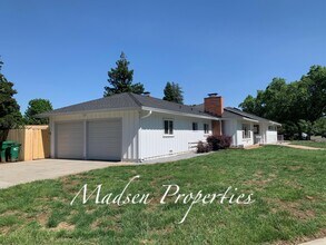 1308 Kentfield Rd in Chico, CA - Building Photo - Building Photo