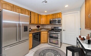 47 Webster Ave in Jersey City, NJ - Foto de edificio - Building Photo