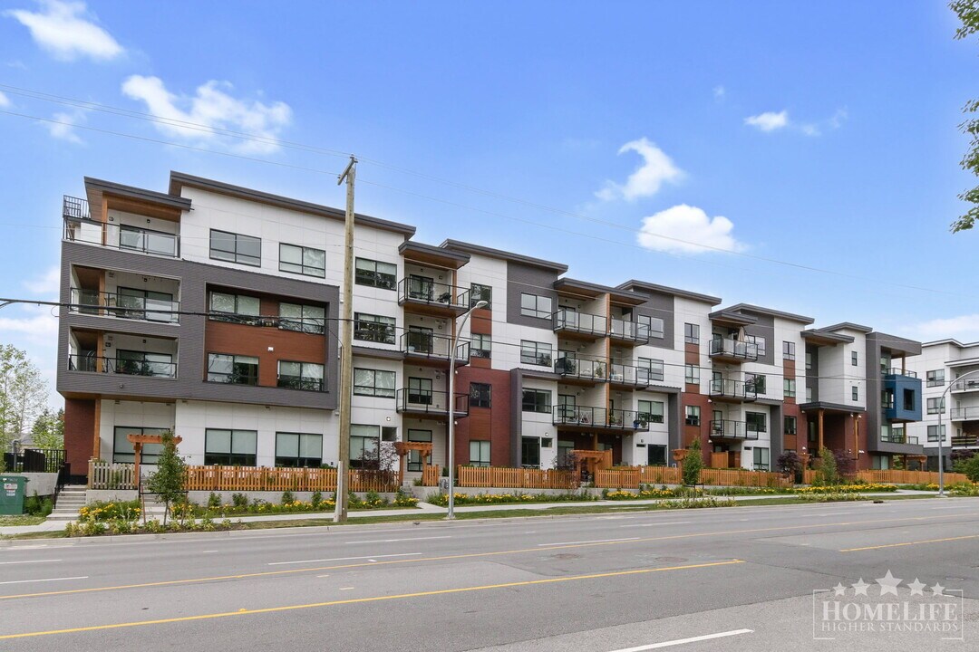 20286-2072B 72B Ave in Langley, BC - Building Photo