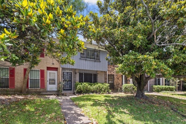 8238 Fondren Rd, Unit 8238