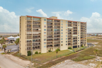 The Breakers Condominiums in Corpus Christi, TX - Foto de edificio - Primary Photo