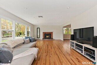 163 MacGregor Dr in Stamford, CT - Building Photo - Building Photo