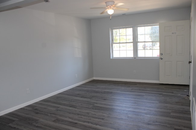 property at 1613 S Green River Rd