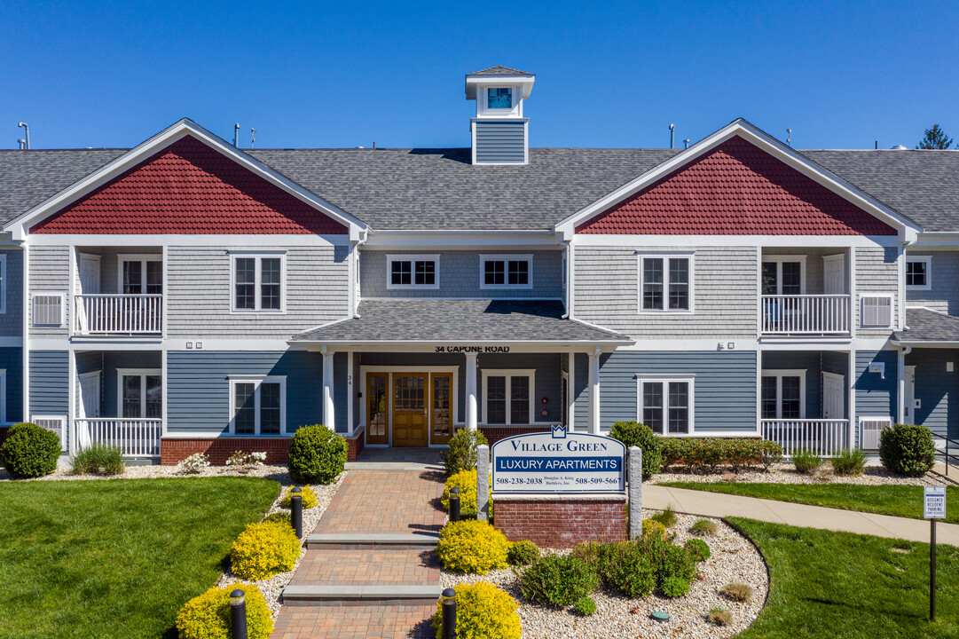 Village Green Apartments in Foxboro, MA - Building Photo