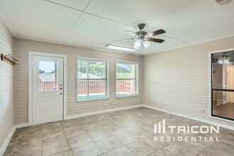 4707 Vineyard Trail in Mesquite, TX - Foto de edificio - Building Photo
