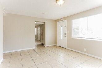 1564 NW 3rd Way in Pompano Beach, FL - Building Photo - Building Photo