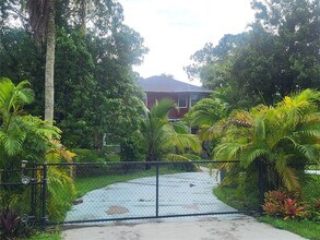 15578 87th St N in The Acreage, FL - Building Photo - Building Photo