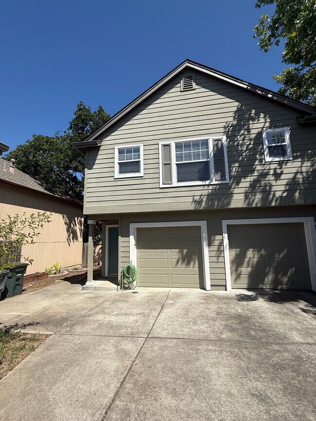 1208 Hidden Creek Pl in Santa Rosa, CA - Building Photo - Building Photo