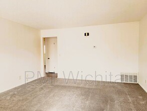 1508 W Esthner Ave in Wichita, KS - Building Photo - Building Photo