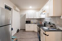 4465 N Gratz St photo'