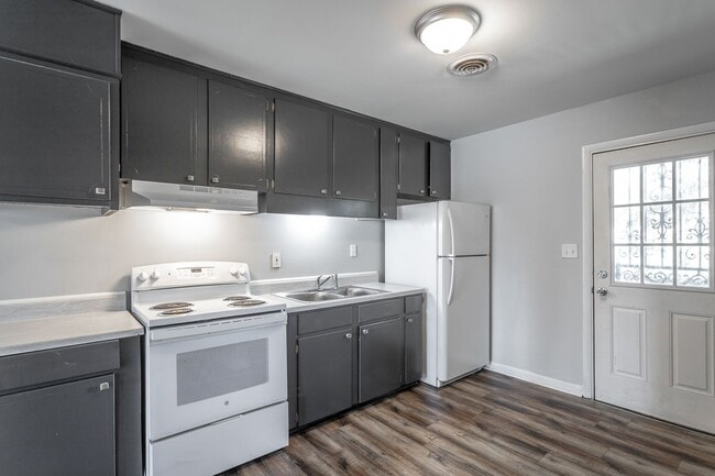 property at 4711 Murray Lake Ln