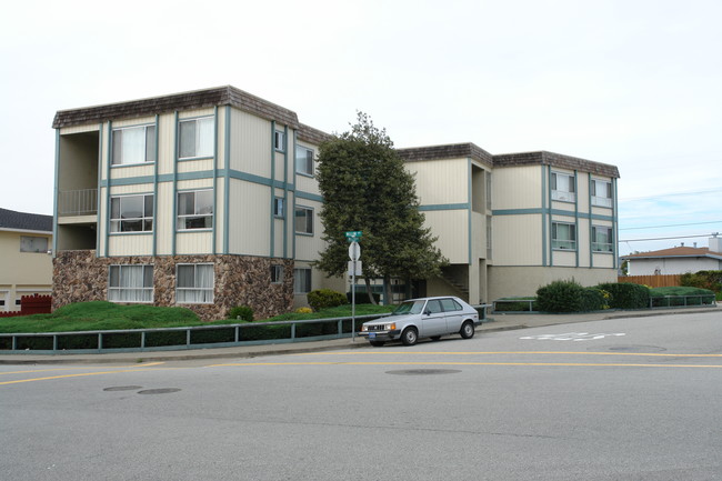 245 Willow Ave in South San Francisco, CA - Building Photo - Building Photo