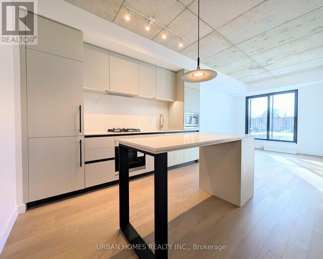 1720 Bayview Ave in Toronto, ON - Building Photo - Building Photo