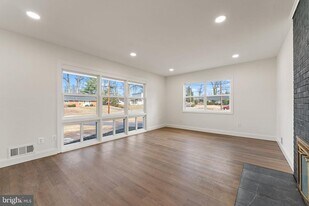 7407 Kelvin Pl in Springfield, VA - Building Photo