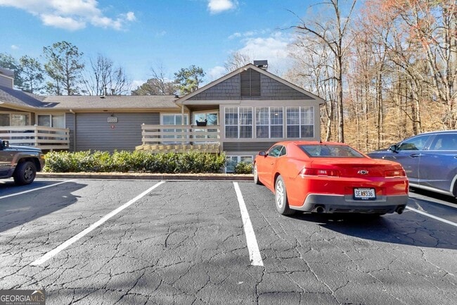 2006 Riverview Dr in Marietta, GA - Foto de edificio - Building Photo