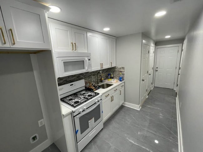 300 N 5th St in Newark, NJ - Building Photo - Building Photo