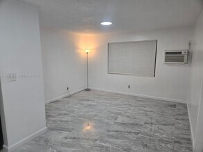 5120 NE 18th Ave in Fort Lauderdale, FL - Building Photo - Building Photo