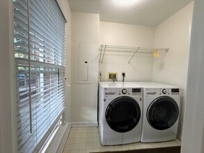 6020 Lincolnia Rd in Alexandria, VA - Foto de edificio - Building Photo