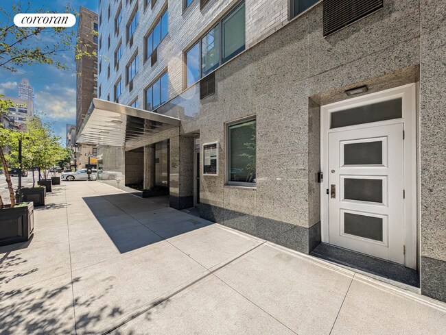 property at 20 E 68th St