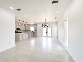 530 Silvana Dr in Laredo, TX - Building Photo - Building Photo