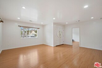 8843 Saturn St in Los Angeles, CA - Building Photo - Building Photo