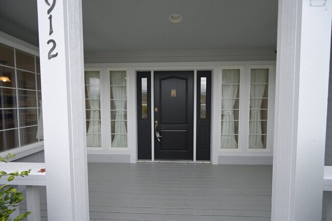 912 E Willow St in Sequim, WA - Building Photo - Building Photo