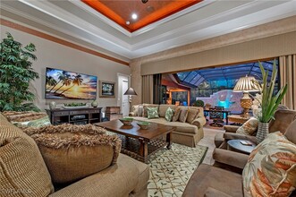 967 Tivoli Dr in Naples, FL - Foto de edificio - Building Photo