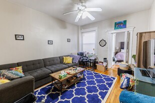 30 Littell Rd, Unit 2 in Brookline, MA - Building Photo