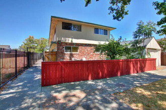 3333 V St in Sacramento, CA - Building Photo - Building Photo