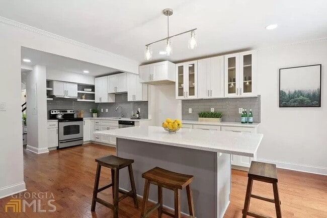 1105 Clairemont Ave in Decatur, GA - Building Photo - Building Photo