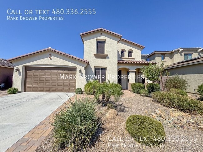 property at 1042 W Oleander Ave