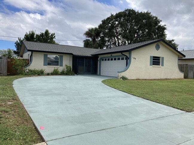 property at 711 Walnut Dr