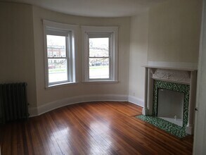 1330 Commonwealth Ave, Unit 2 in Boston, MA - Building Photo - Building Photo