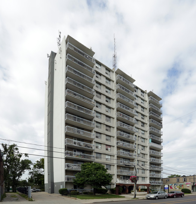 Colosseum in Hamilton, ON - Building Photo - Building Photo