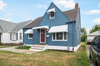 5414 Orchard Ave in Parma, OH - Building Photo - Building Photo