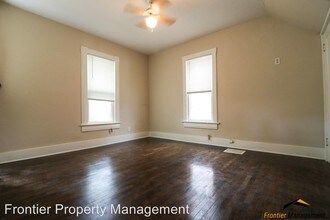 505 Bluemont Ave in Manhattan, KS - Building Photo - Building Photo