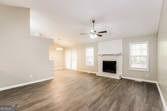 5878 Homestead Cir in Rex, GA - Building Photo - Building Photo