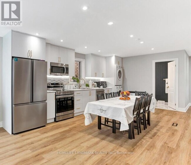 89 Chiswick Ave in Toronto, ON - Building Photo - Building Photo