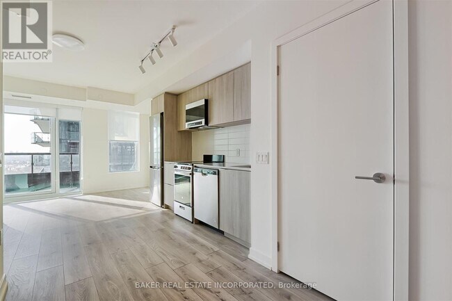 223-1223 Redpath Ave in Toronto, ON - Building Photo - Building Photo