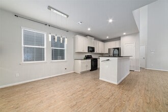 13831 Andover Park Dr in Houston, TX - Building Photo - Building Photo