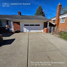23821 Lambrecht Ave in Eastpointe, MI - Building Photo - Building Photo
