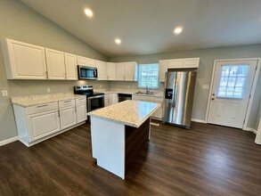 514 Robertson St in South Hill, VA - Building Photo - Building Photo
