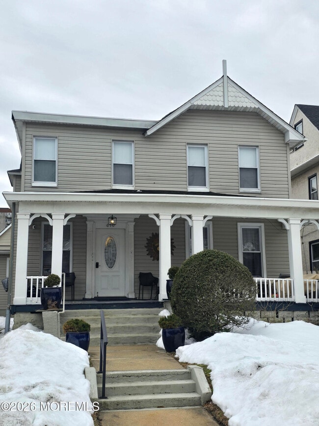 property at 610 1st Ave