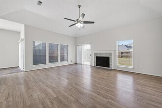 3126 Lakefield Way in Sugar Land, TX - Building Photo - Building Photo