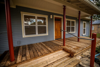 314 2nd St in Blanco, TX - Building Photo - Building Photo