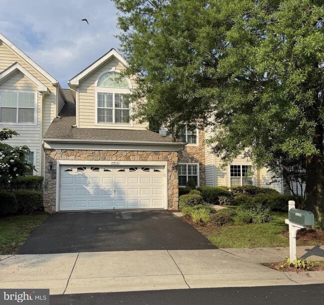 19913 Naples Lakes Terrace in Ashburn, VA - Building Photo - Building Photo