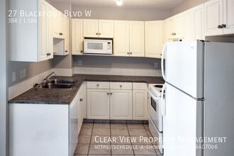 27 Blackfoot Blvd W in Lethbridge, AB - Building Photo - Building Photo