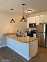 376 E Main St in New Holland, PA - Building Photo